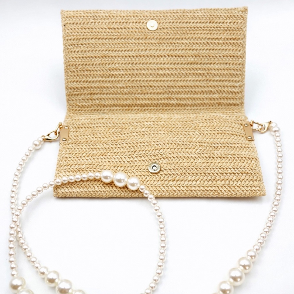 New Dior Pearl Chain Woven Clutch – Luxury Spring•Summer Bag GWP/VIP - Picture 2 of 10